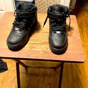 Black Air force Mid